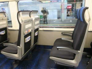 京成電鉄 スカイライナー AE型 シート 横から撮影