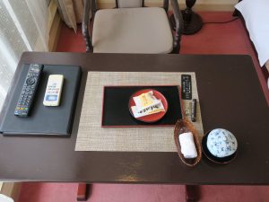 伊豆山温泉 うみのホテル中田屋 ツインルーム 窓際テーブル