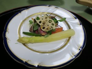 伊豆山温泉 うみのホテル中田屋 夕食 焼き物 牛肉のソテーサラダ仕立て