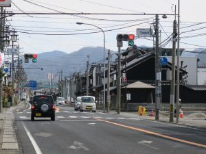 戸倉交差点 戸倉上山田温泉へはここを右折します