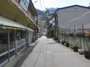 戸倉上山田温泉 銀座通り 人通りは全くありませんでした