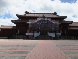 首里城公園 首里城 正殿 残念ながら漆塗りなおし工事中でした
