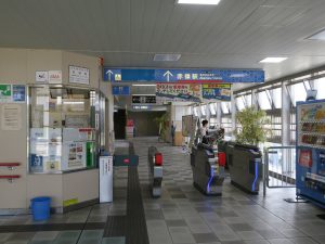 ゆいレール 赤嶺駅 改札口