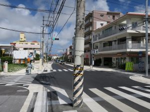 沖縄県 那覇市 当蔵交差点 首里城公園へはここを左折します