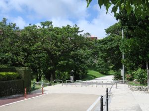 首里城公園入口 ここから先は、歩行者しか入れません