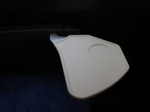 東武日光線 特急リバティけごん ひじ掛け式テーブル