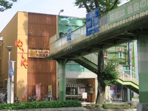 まえばし駅前天然温泉 ゆ~ゆ けやき通り側から撮影