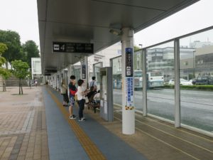 つくばエクスプレス つくば駅 つくばバスセンター 4番乗り場 つくば湯~ワールドへはここから学園南循環バスに乗ります