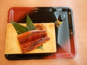 鰻のかば焼き まつり湯にて