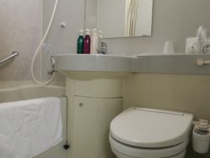 アパホテル大阪肥後橋駅前 シングルルーム ユニットバス