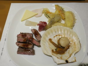 浅虫温泉 ホテル南部屋・海扇閣 夕食 メインディッシュとデザートはバイキング形式です