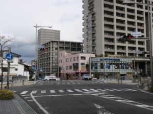 松本 中央大手橋 この橋を渡って更に直進します