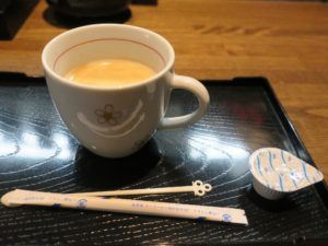 食後のコーヒー 海鮮・そば ダイニング 源家にて