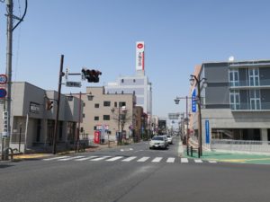 石巻駅前交差点 反対向きに歩くとコンビニがあります