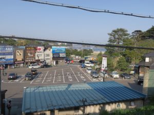 JR仙石線 松島海岸駅 ホームから見た駅前広場