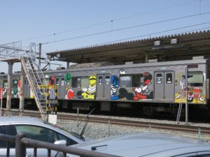 JR仙石線 205系 マンガッタンライナー 弱冷房車 ゴレンジャーのデザインです