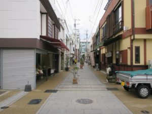 唐津市街地 ささやかながら商店街があります
