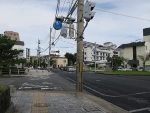 唐津市 二の門交差点 下を流れるのは二の門堀です