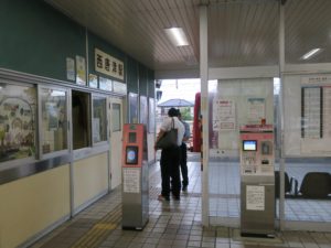 JR唐津線 西唐津駅 改札口 ICカードリーダーが付いています