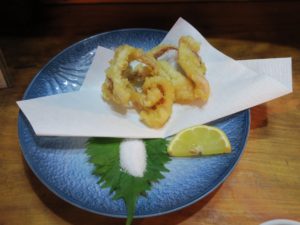 呼子イカの活け造り げその部分は天ぷらにしてもらいました 福岡 天神 晴れたり曇ったりにて