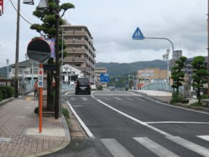 佐賀県伊万里市 相老橋 橋の欄干に焼き物があります