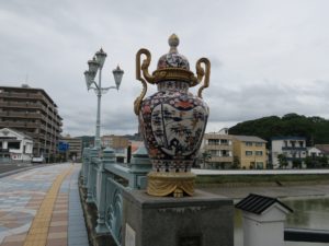 佐賀県伊万里市 相老橋 橋の欄干の焼き物