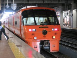 JR佐世保線 特急ハウステンボス 前面 博多駅にて