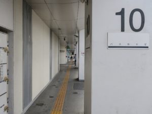 佐賀駅バスセンター バス降り場