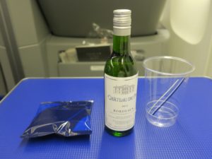佐賀-羽田 プレミアムクラスの飲み物 白ワイン