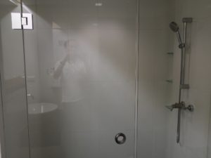 Urbana Langsuam Bankok, Thailand Studio King Bed アルバナ ランスアン バンコク タイランド スタジオ キングベッド1台 シャワー
