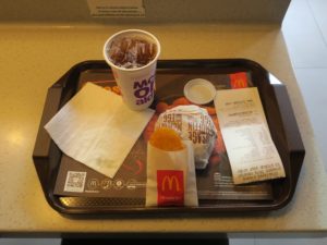 ソーセージエッグマフィンのセット バンコクのマクドナルドにて