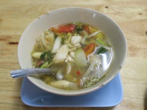 鶏のささ身のスープ バンコクの某レストランにて
