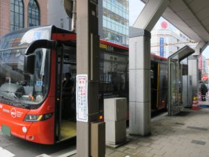 新潟交通 BRT萬代橋ライン 連接バス ツインくる 古町バス停留所にて