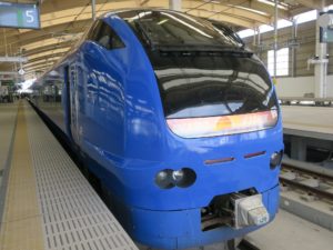 JR羽越本線 E653系 特急いなほ 前面 新潟駅にて