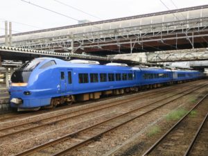 JR羽越本線 E653系 特急いなほ 全体 秋田駅にて