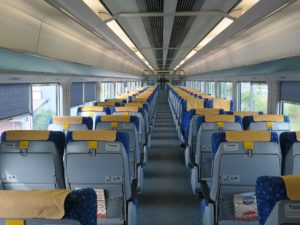 JR羽越本線 E653系 特急いなほ 車内 仁賀保駅にて