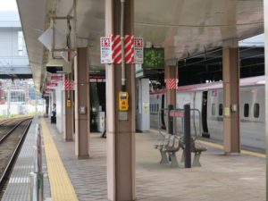 JR秋田新幹線 秋田駅 11番線・12番線 秋田新幹線で盛岡・東京方面に行く列車が発着します