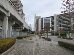 つくばエクスプレス 研究学園駅 南口付近 つくば温泉 喜楽里別邸へはここを右折します