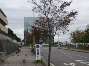 つくばエクスプレス 研究学園駅付近 つくば温泉 喜楽里別邸へはここを左折します