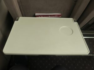 東海道新幹線 N700系 のぞみ ひかり こだま グリーン車 シート背面テーブル