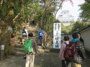 岐阜城 左が行き、右が帰りです
