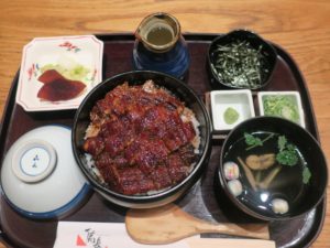 鰻のひつまぶし上 蓋を開けたところ ひつまぶし備長にて