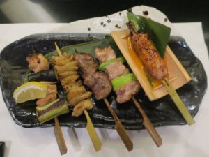 名古屋コーチンの焼き鳥5種盛り 鳥銀本店にて