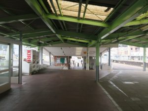 名鉄犬山線 犬山遊園駅 西口改札口への通路