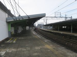 名鉄犬山線 犬山遊園駅 2番線 主に犬山・名古屋・中部国際空港方面に行く列車が発着します