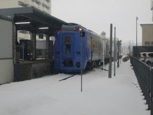 JR宗谷本線 稚内駅 ホーム 特急サロベツが停車中です