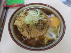 天ぷらきしめん 卵入り そば うどん 鈴一にて