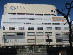 横浜天然温泉 スパイアス SPA EAS 建物 ハマボールイアスの4階から7階です