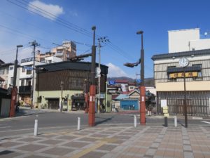 福島交通飯坂線 飯坂温泉駅 駅前交差点