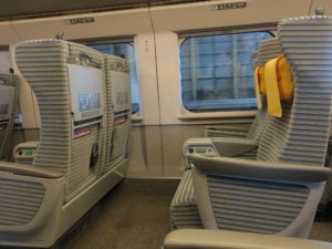 上越新幹線 とき E2系 グリーン車 シート側面